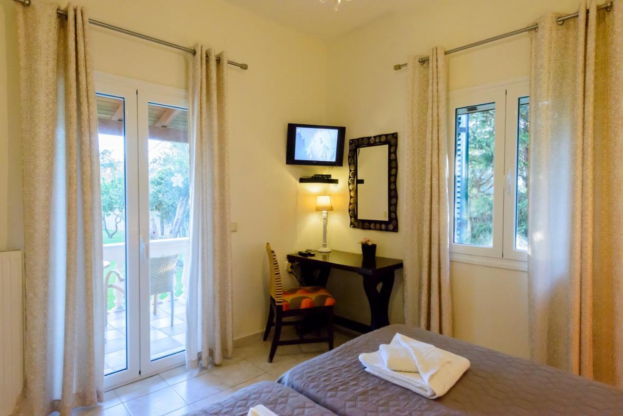 Villa Maxim With Private Pool & Tennis Court Halikounas 外观 照片