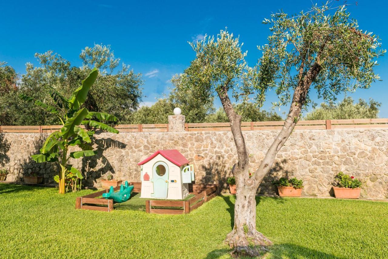 Villa Maxim With Private Pool & Tennis Court Halikounas 外观 照片